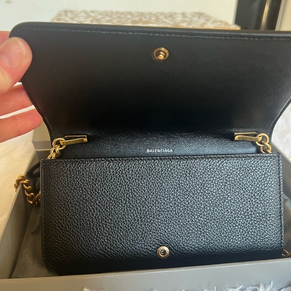 COPY - NWT Balenciaga Everyday Continental Black Leather Logo Wallet w Gold Cha… - Picture 4 of 12